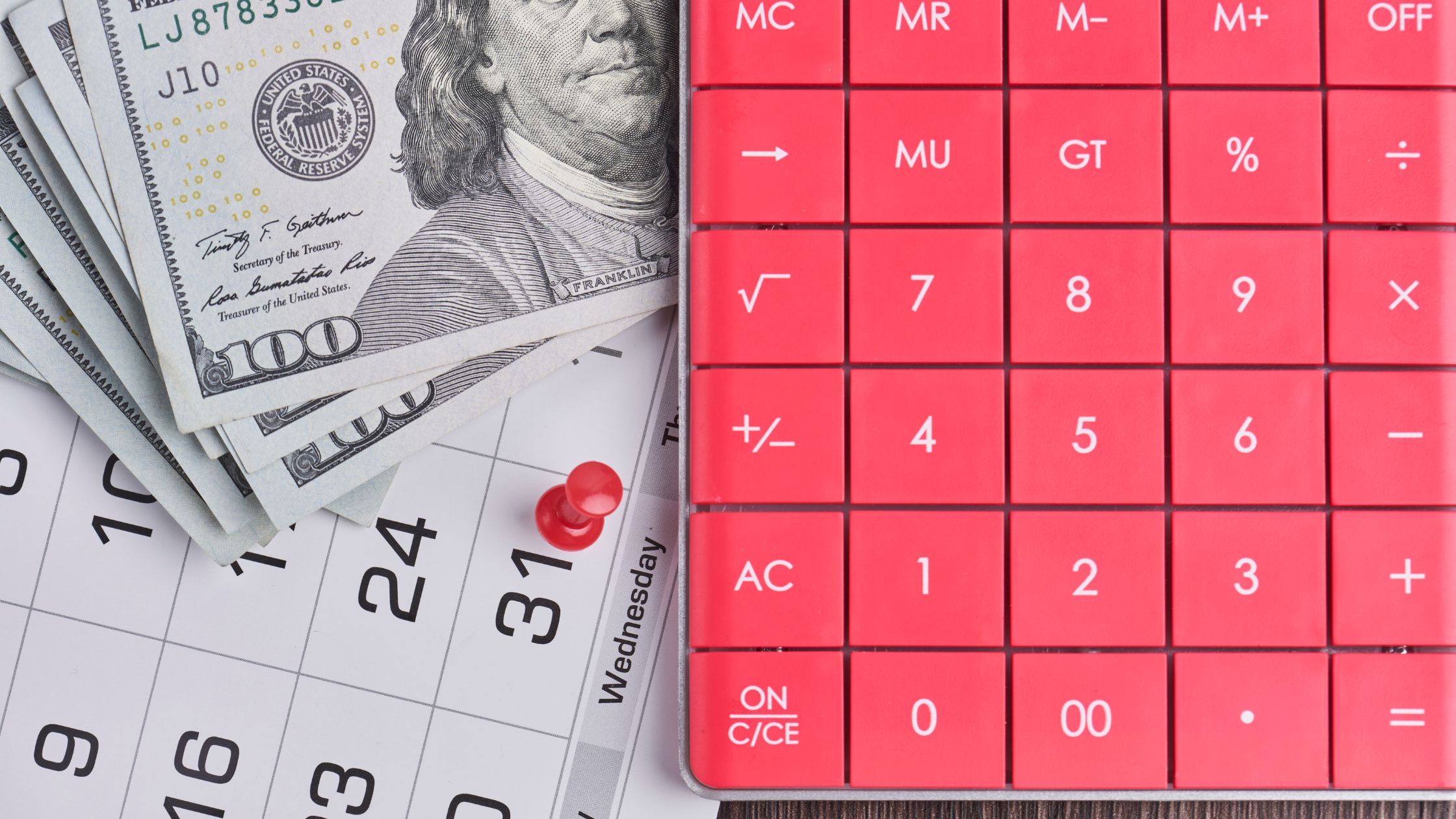 daily marketing habits - calendar, calculator